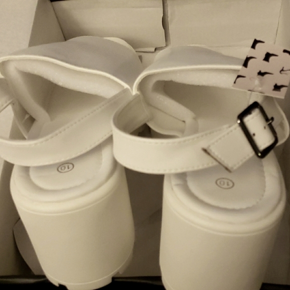 Mysoft Casual And Comfortable Everyday Platform Sandals in White Size 10 - Picture 7 of 10